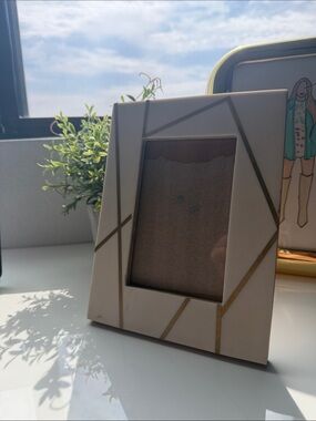 Modern Cream and Gold Geometric Photo Frame